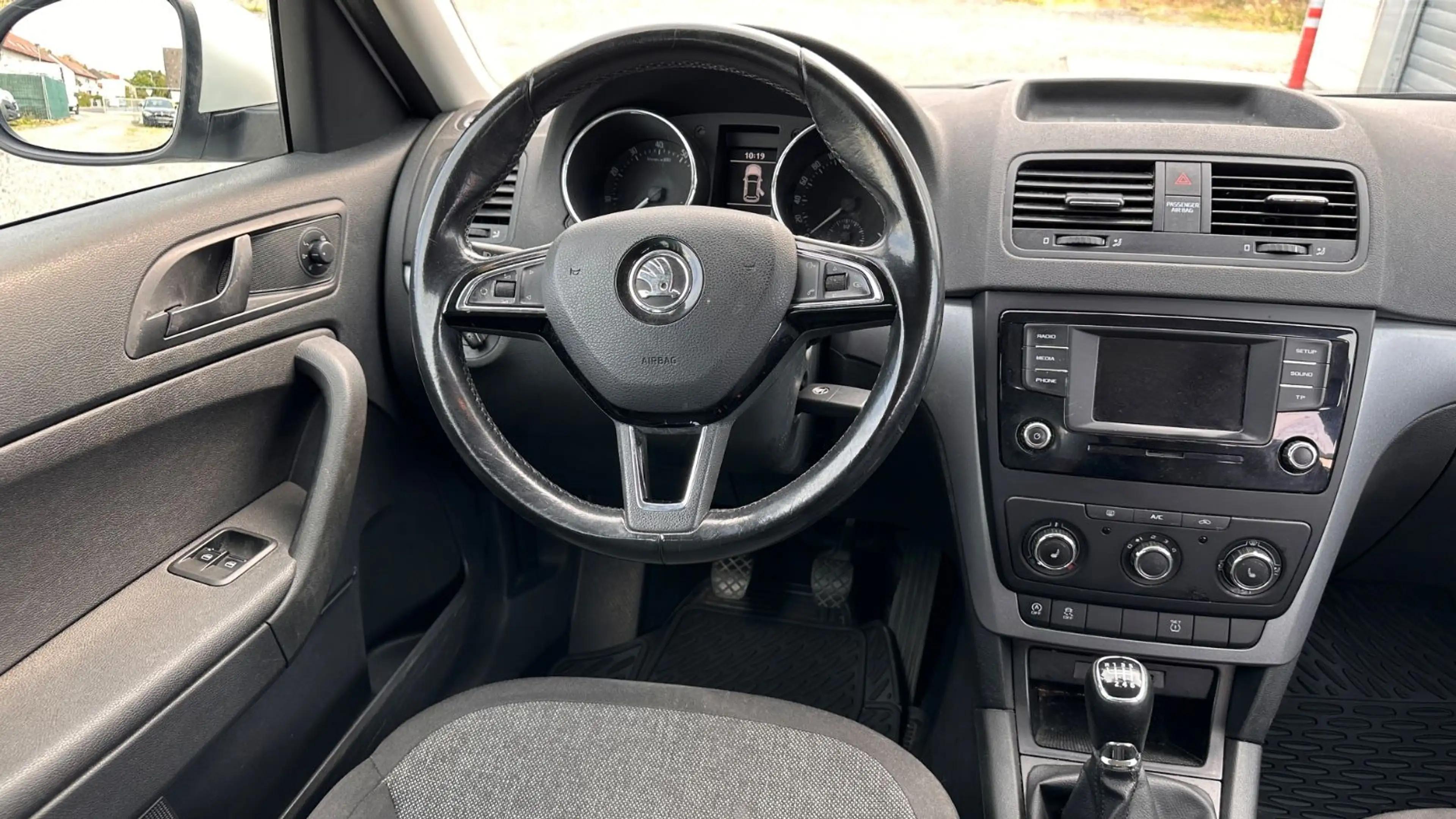 Skoda Yeti Cool Edition, AHK, scheckheftgepflegt, 2. — photo 19