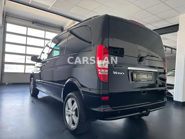 Mercedes-Benz Viano view 13