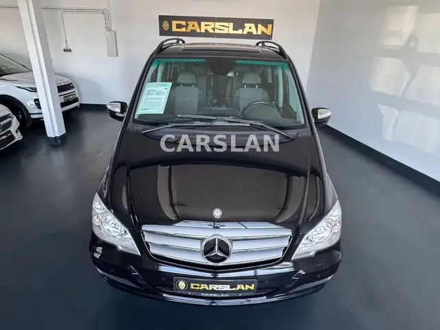 Mercedes-Benz Viano view 6