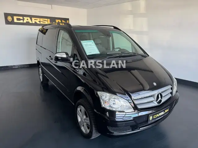 Mercedes-Benz Viano view 2