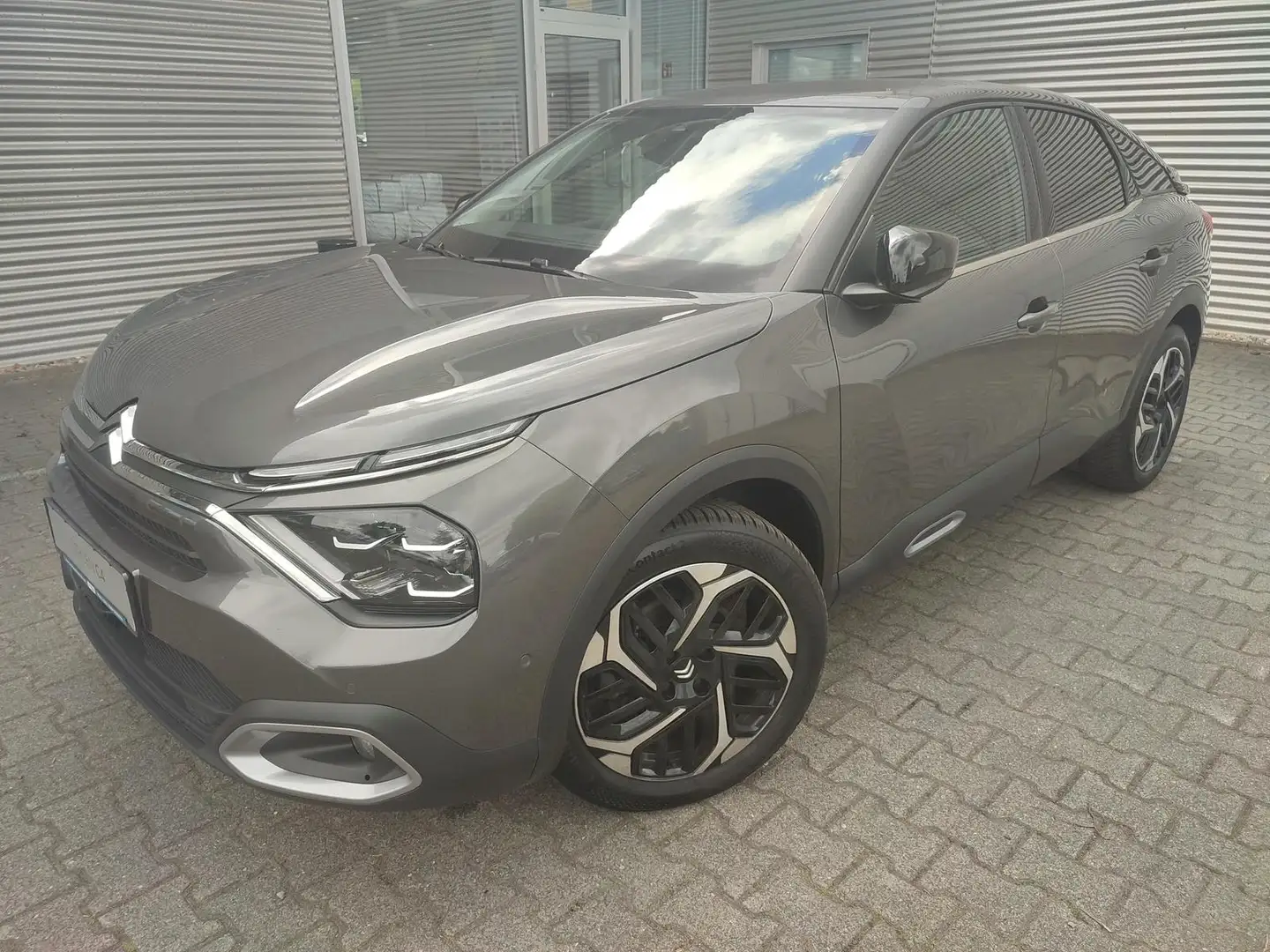 Citroen C4 Max 1.2 12V e-THP / PureTech Metallic Grau - 2