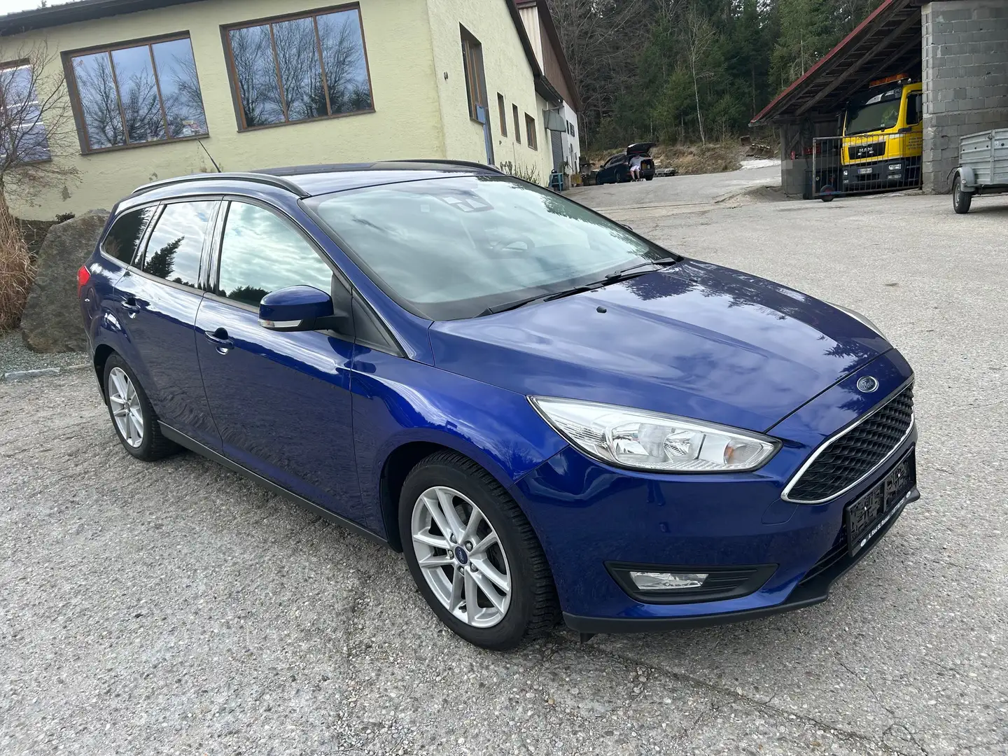Ford Focus Trend, Winterpaket, Getönte Scheiben Blau - 1