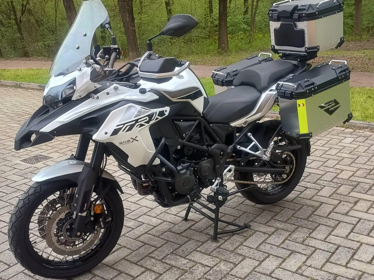 Benelli TRK 502