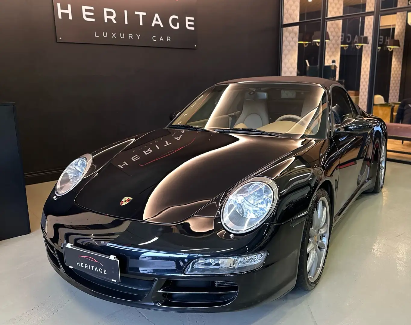 Porsche 911 Cabrio 3.8 Carrera 4S spettacolare manuale - 2