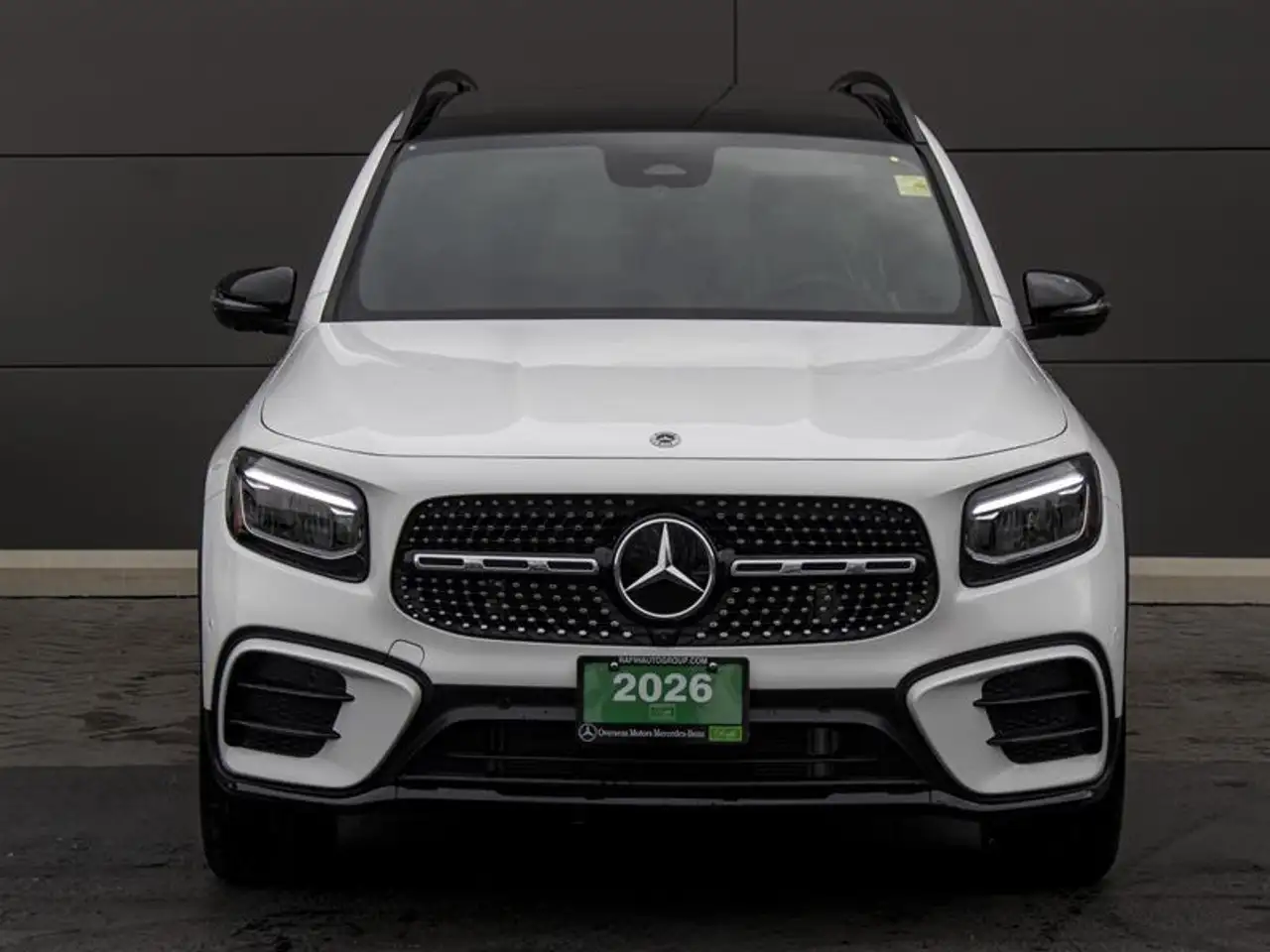 Mercedes-Benz GLB снимка Mercedes-Benz GLB