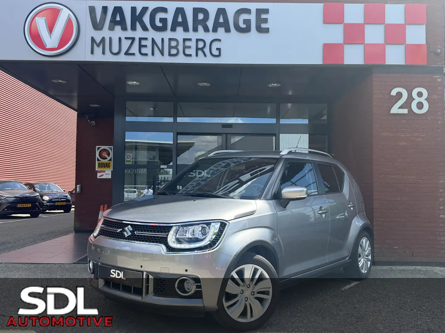 Suzuki Ignis 1.2 Stijl // NAVI // CLIMA // CAMERA // CRUISE // Argent - 1