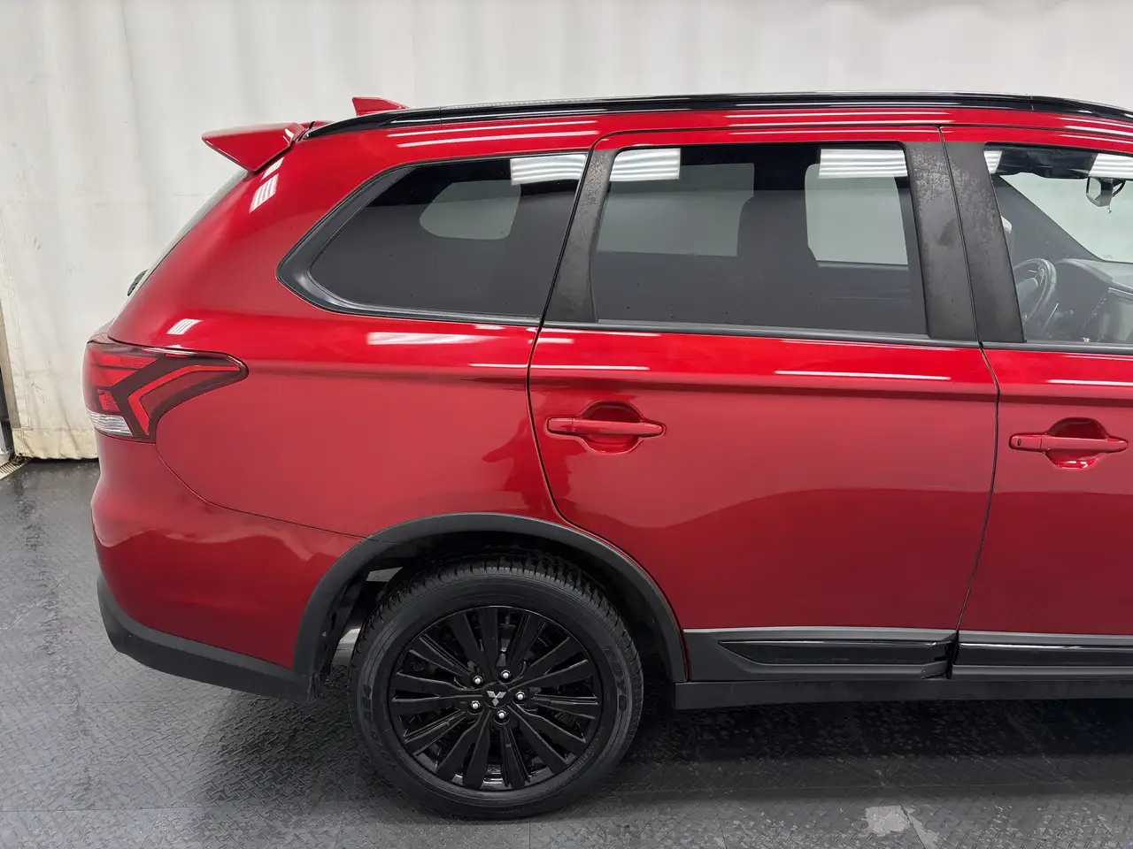 Mitsubishi Outlander снимка Mitsubishi Outlander