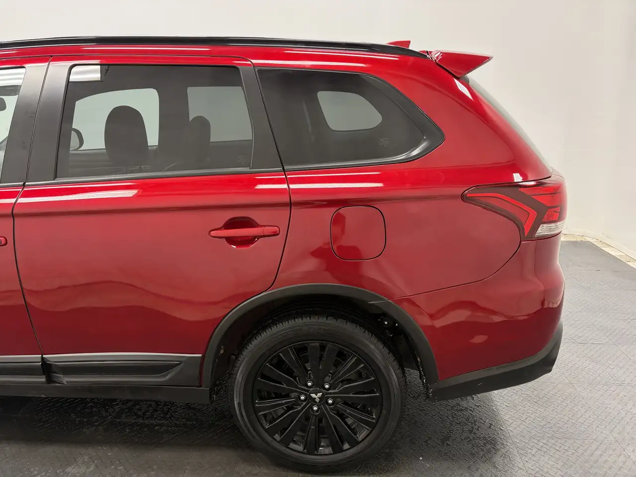 Mitsubishi Outlander снимка Mitsubishi Outlander