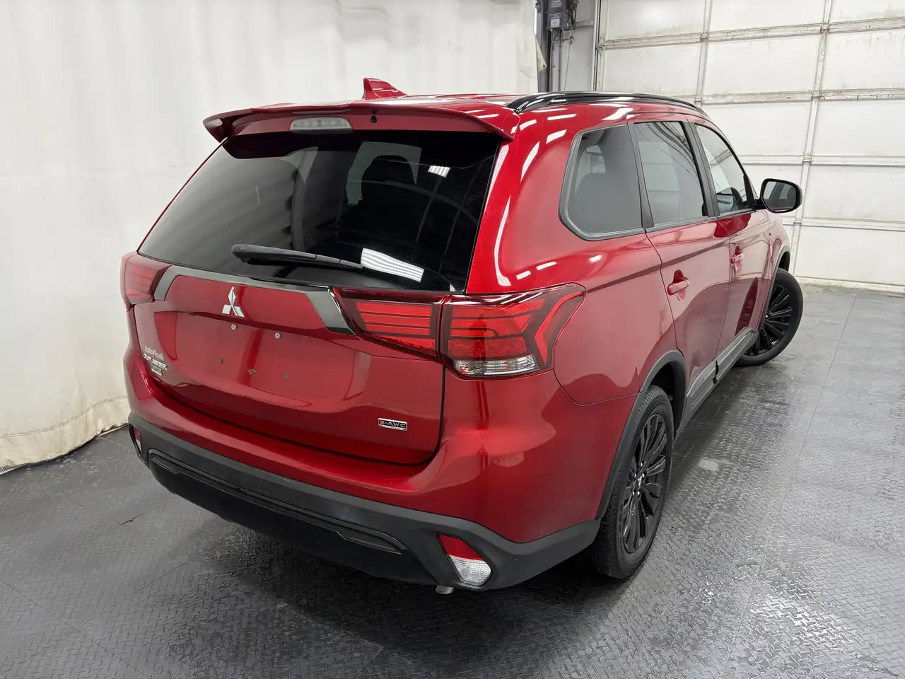 Mitsubishi Outlander снимка Mitsubishi Outlander
