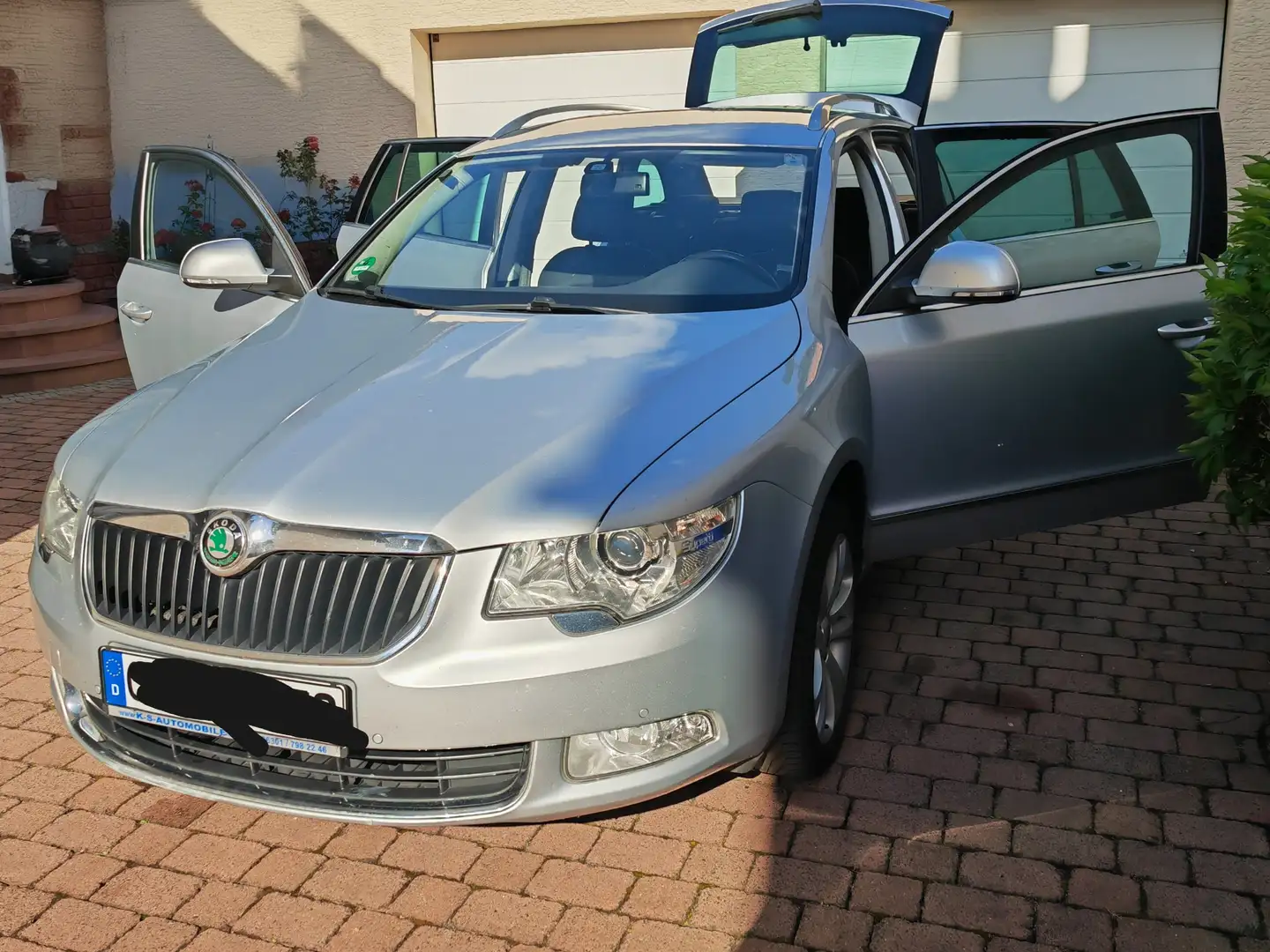 Skoda Superb Superb II Combi Diesel Combi 2.0 TDI 4x4 Elegance Argent - 2
