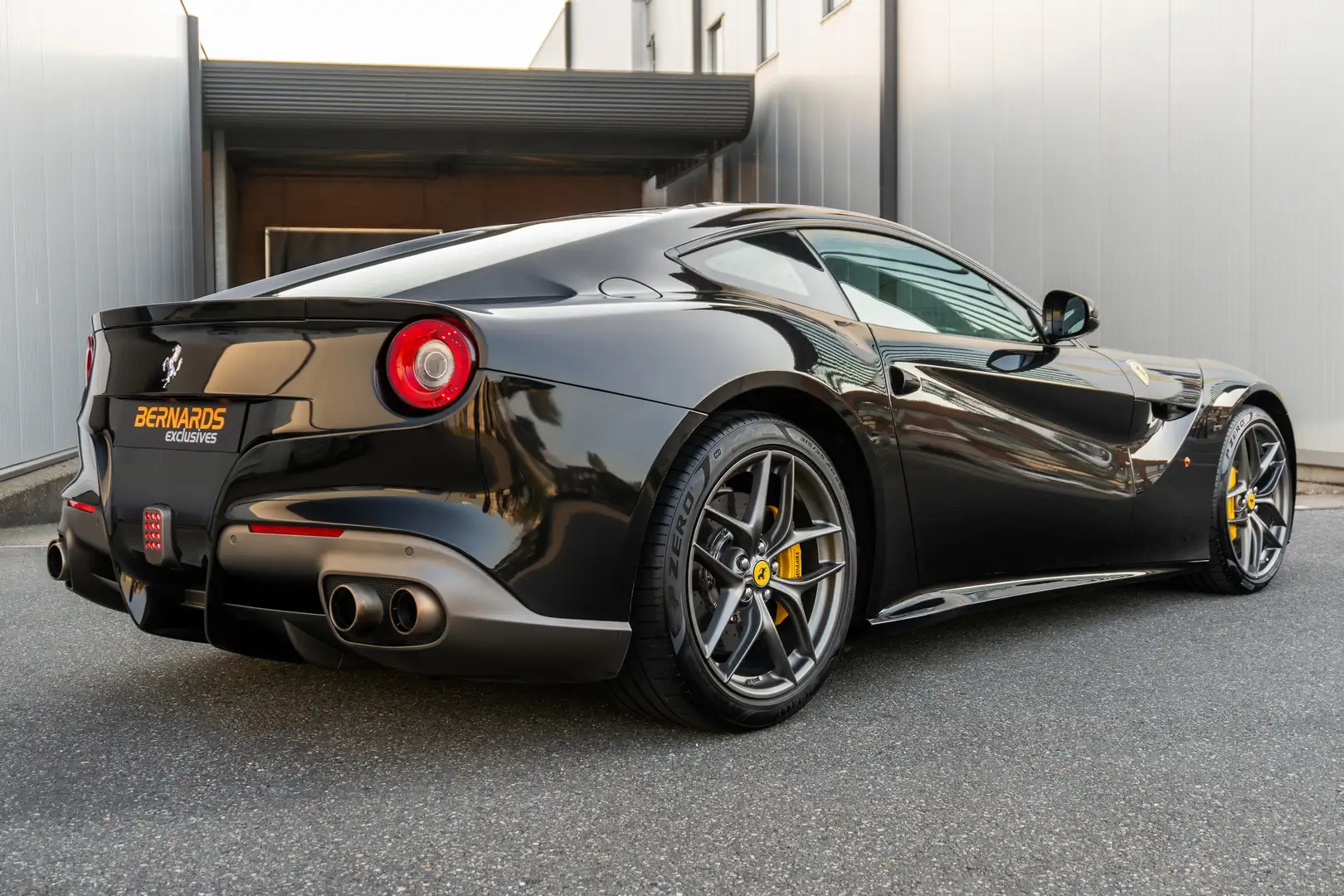 Ferrari F12 Berlinetta V12 - Nero Daytona - LED - Passenger Di Negru - 2