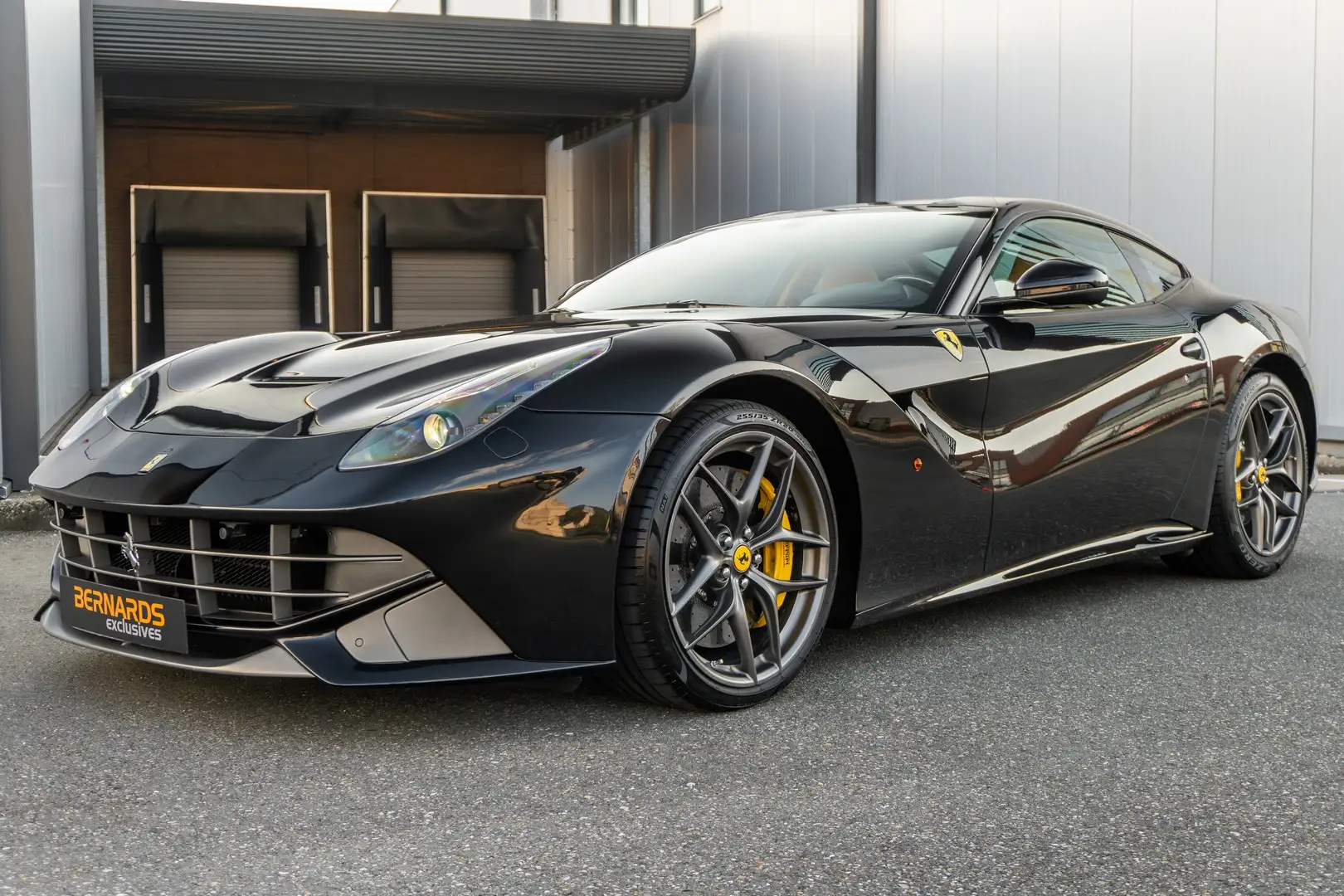 Ferrari F12 Berlinetta V12 - Nero Daytona - LED - Passenger Di Negru - 1