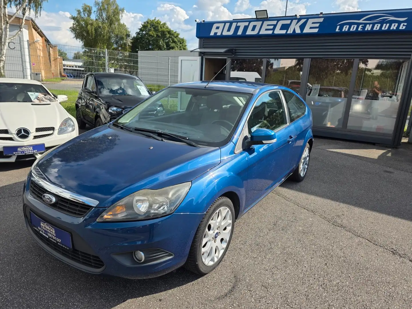 Ford Focus Lim. Sport Blau - 1