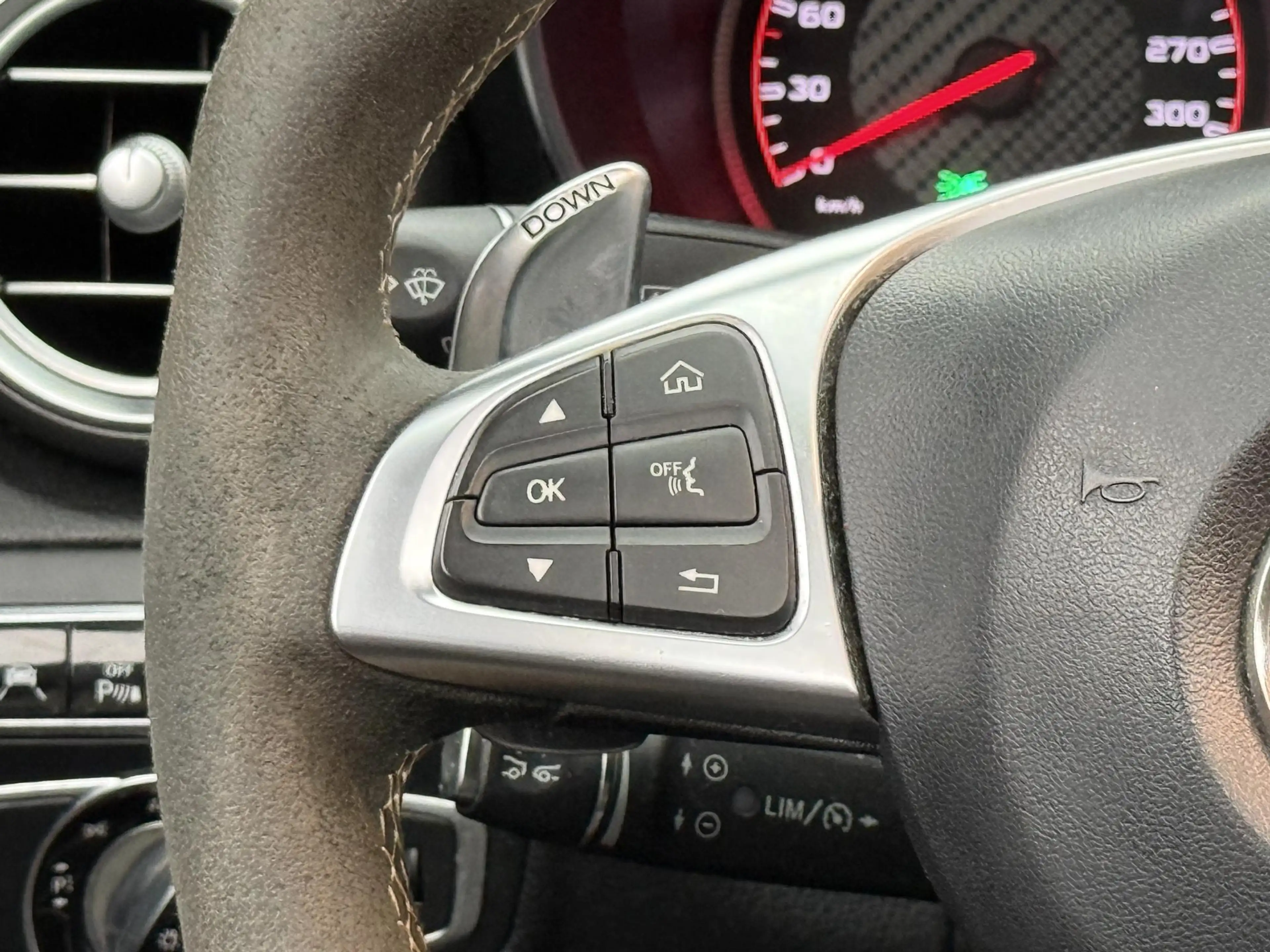 Mercedes-Benz C 63 AMG S | Pano | Burmester — photo 14