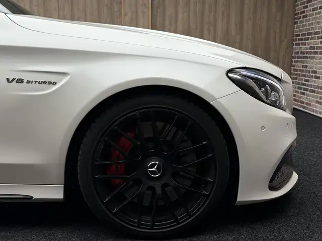 Mercedes-Benz C-Class view 9