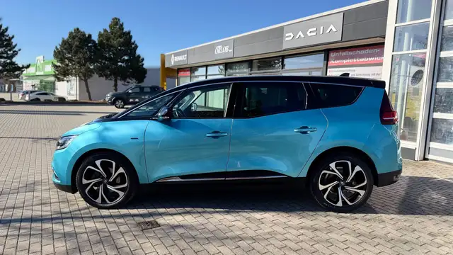 Renault Grand Scenic Black Edition TCe 140 GPF (7-Sitzer)