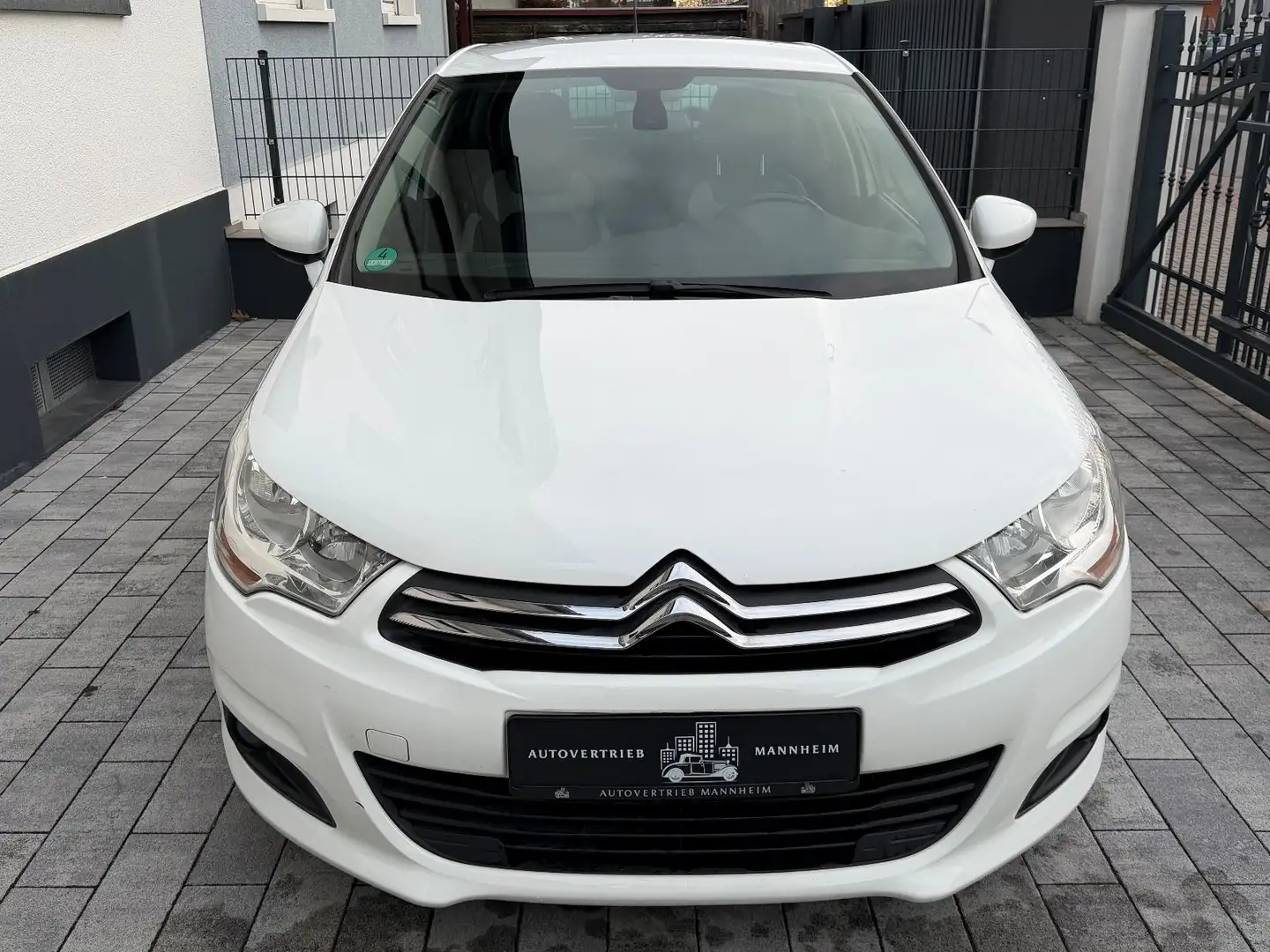 Citroen C4 Lim. Selection /1.HD/PDC/SZH/MASSAGE Weiß - 2