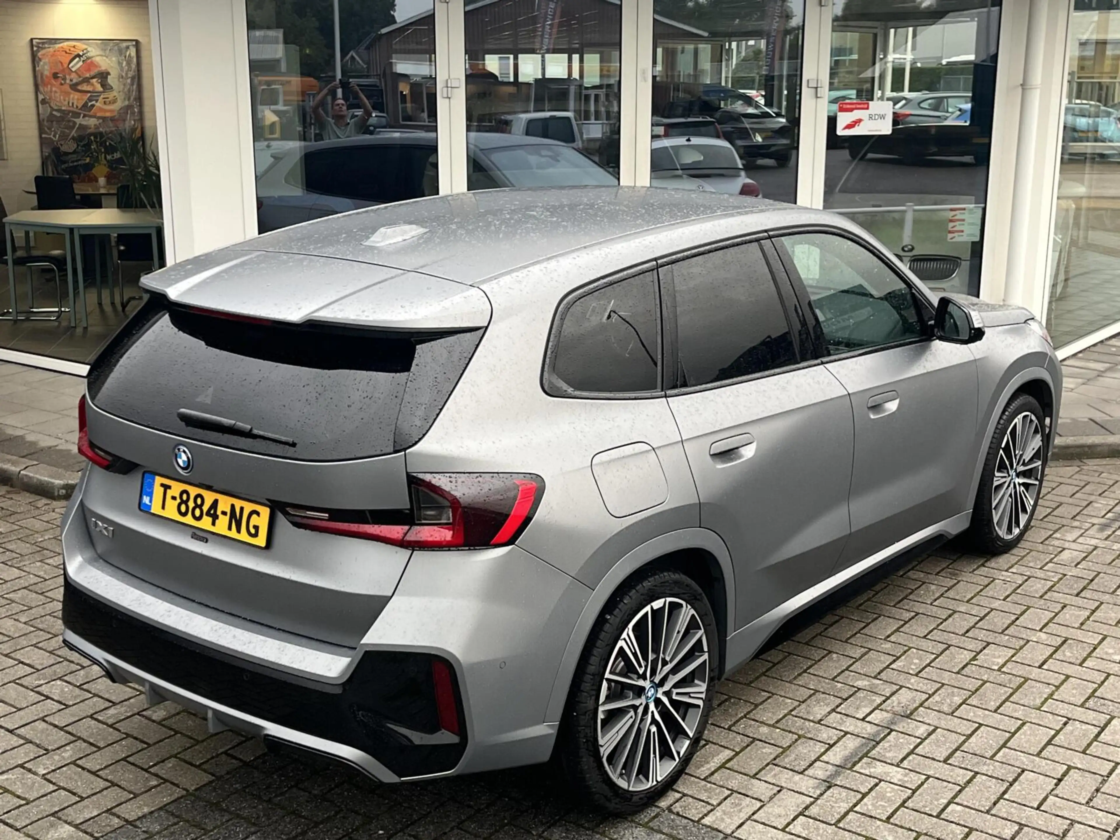 BMW iX1 xDrive30 67 kWh 313PK MSPORT MEMORY+TREKH+H&K+360C — photo 13