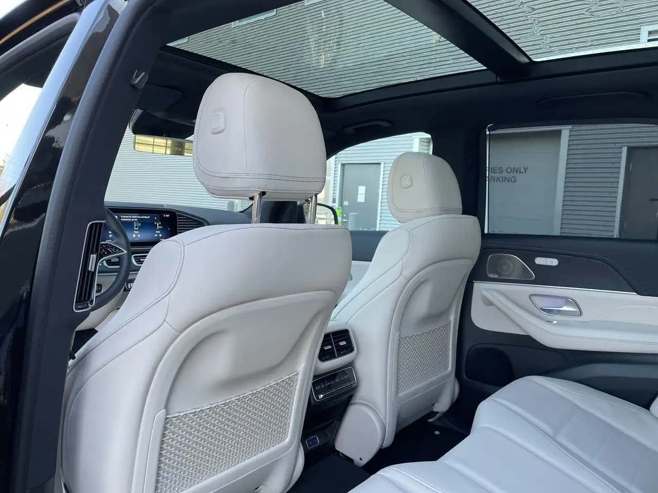 Mercedes-Benz GLE снимка Mercedes-Benz GLE