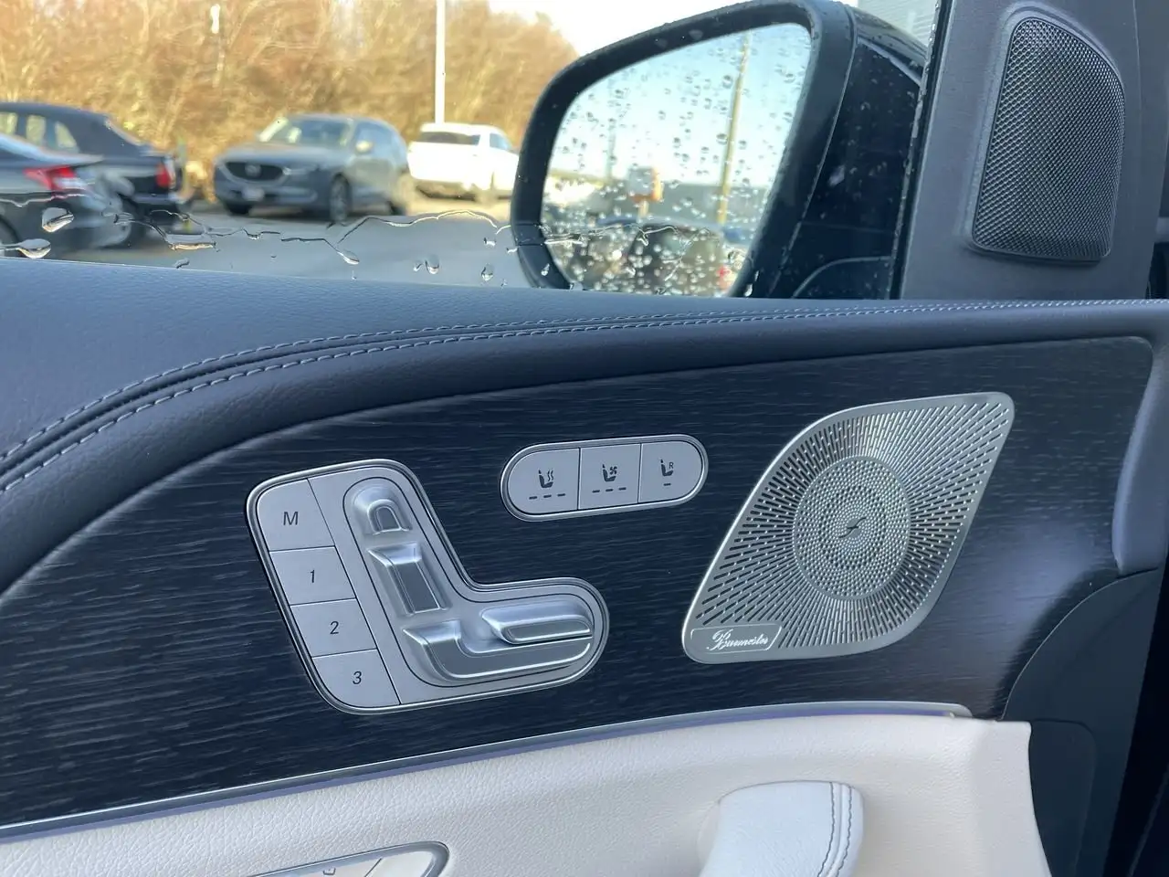 Mercedes-Benz GLE снимка Mercedes-Benz GLE