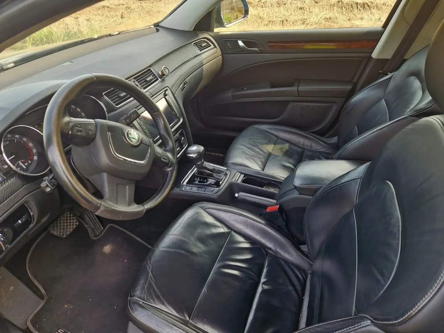 Skoda Superb Elegance Schwarz - 2