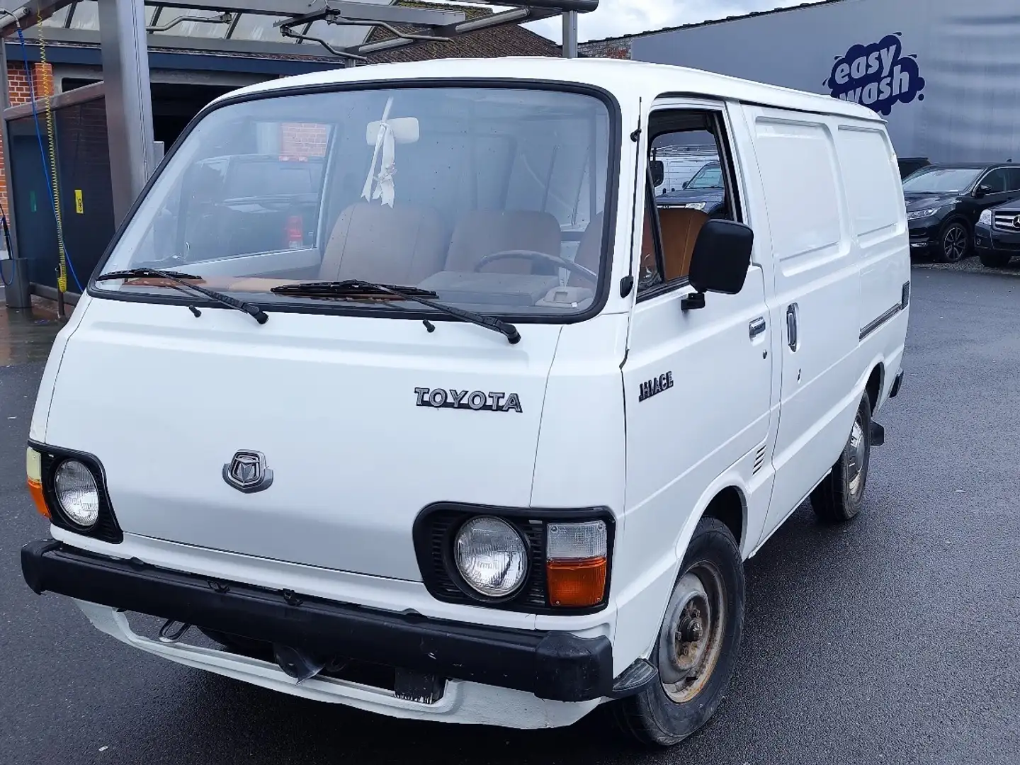 Toyota Hiace met onderhoud White - 1