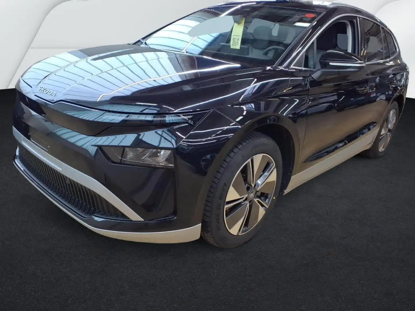 Skoda Enyaq Clever LED Navi AHK RearCam PDC Sitzh AHK W-Pumpe Schwarz - 2