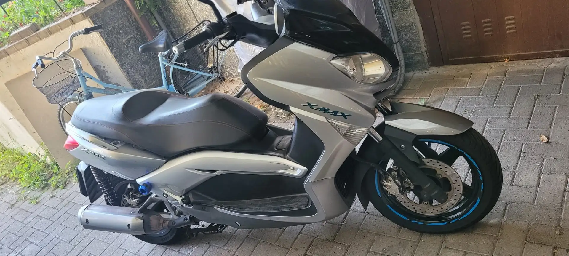 Yamaha X-Max 250 Grigio - 1