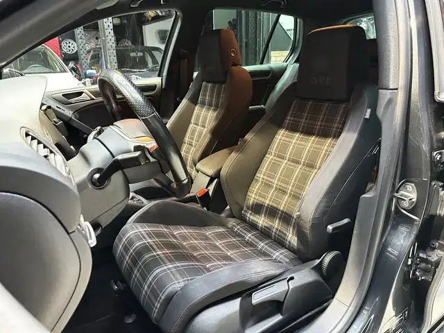 Volkswagen Golf view 11