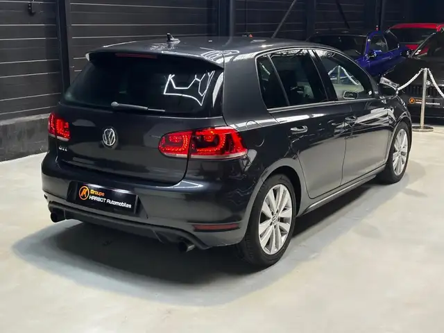 Volkswagen Golf view 4
