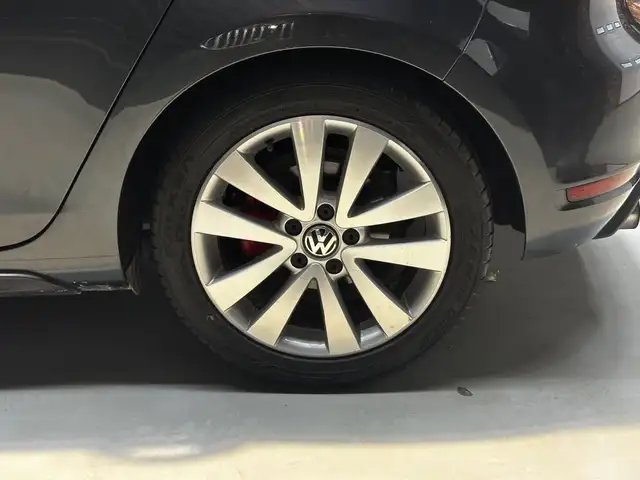 Volkswagen Golf view 8