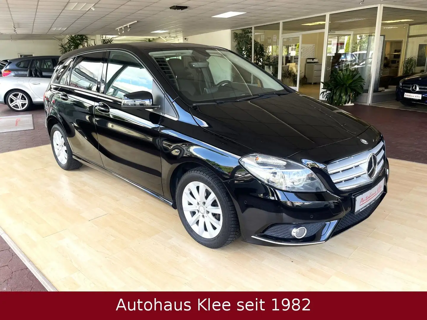 Mercedes-Benz B 180 d 7G-Tronic *AHK*Shzg*Tempo*Leder*Tüv neu* Schwarz - 1