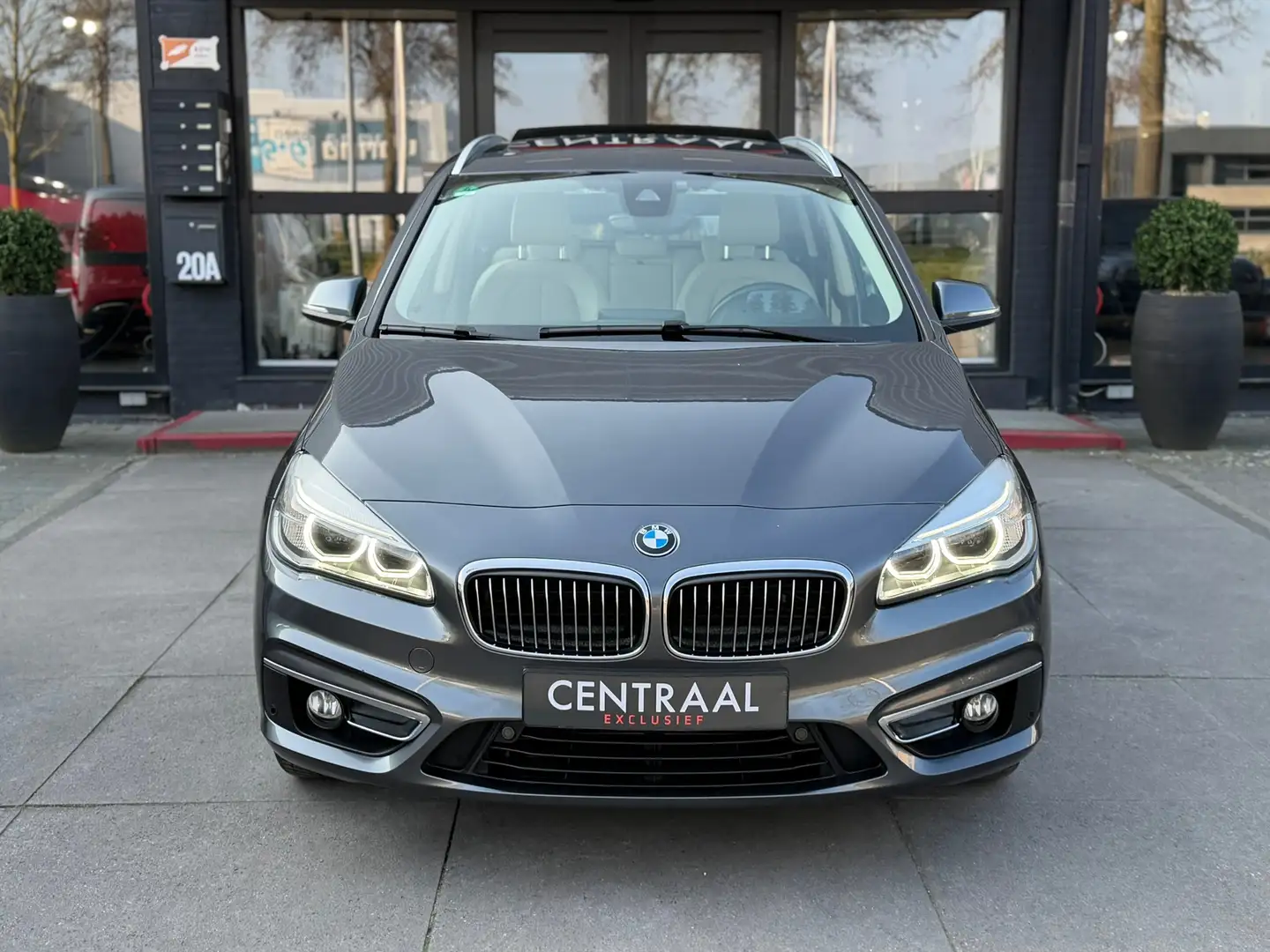 BMW 218 2-serie Active Tourer 218i High Exe Leder|Pano|NL- Grau - 2