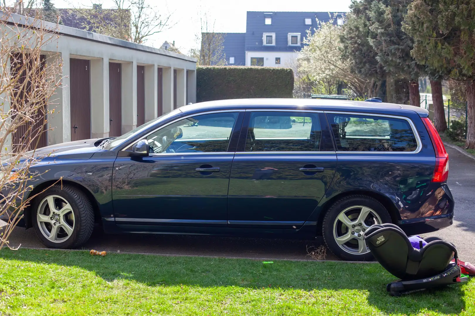 Volvo V70 V70 Diesel D5 AWD Summum Blau - 2