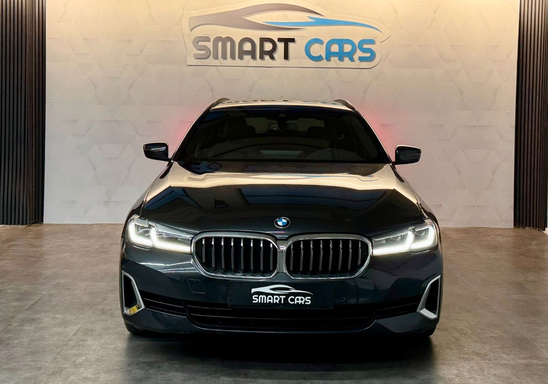 BMW 520 d Luxury Line*Laser*MwSt.*1.Hand*AHK*Leder* — photo 2