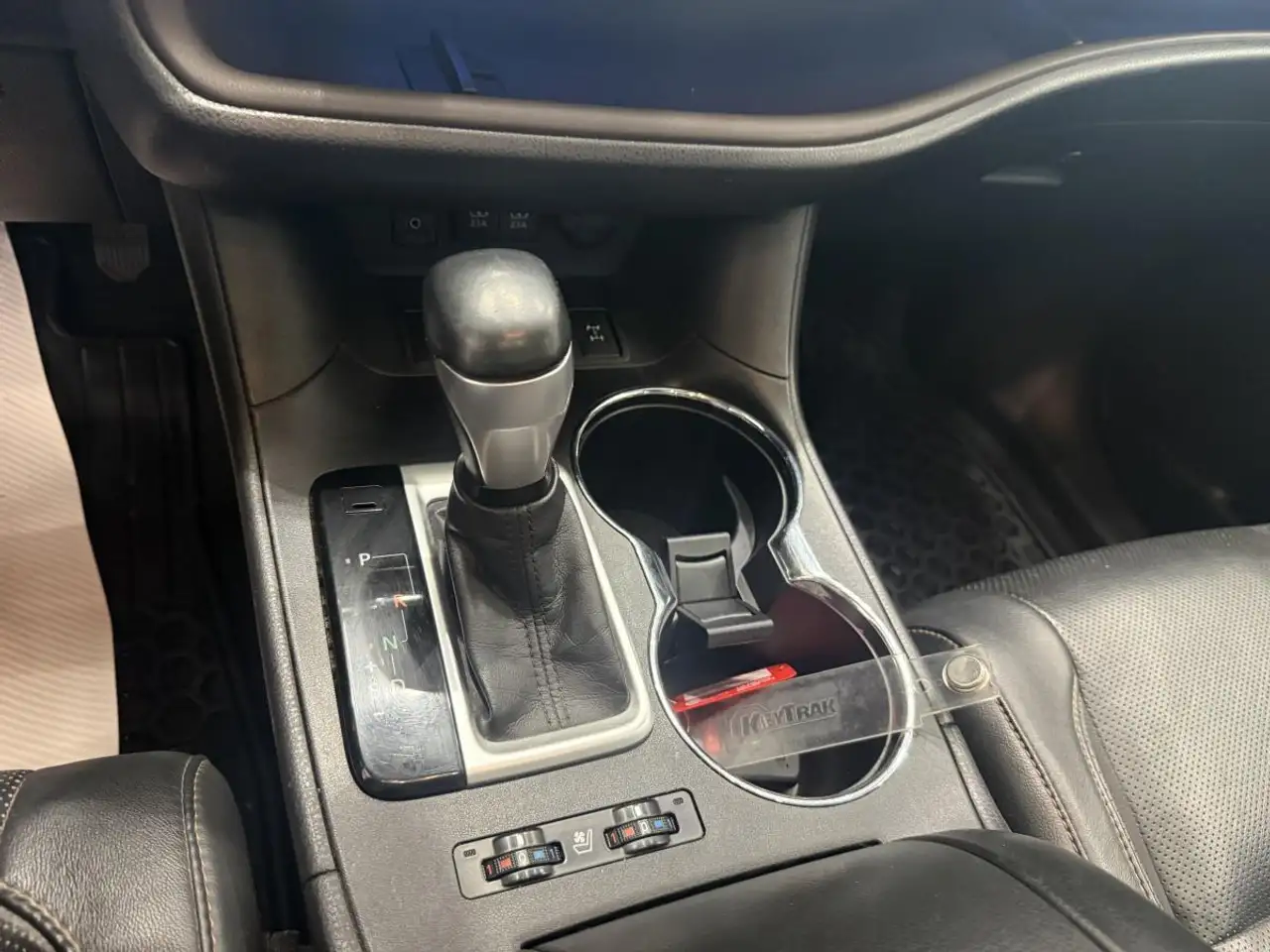 Toyota Highlander снимка Toyota Highlander