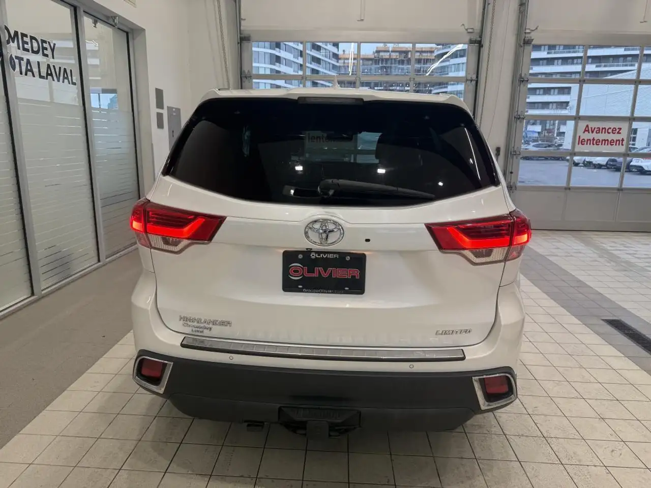 Toyota Highlander снимка Toyota Highlander