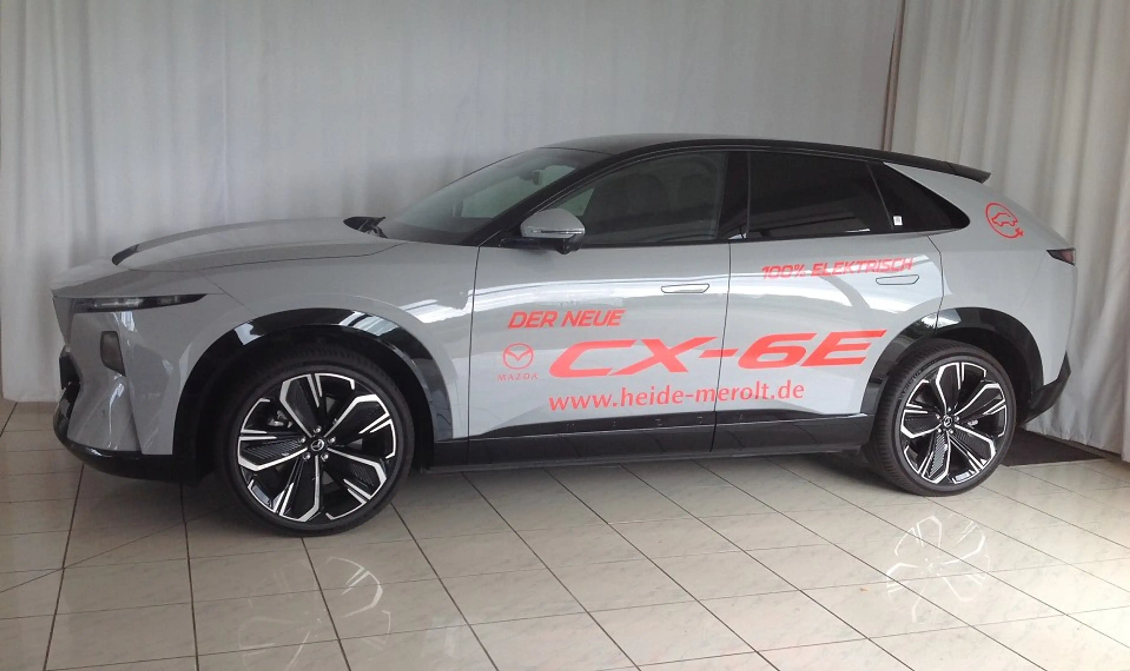 Mazda CX-6e EV 258ps — photo 3