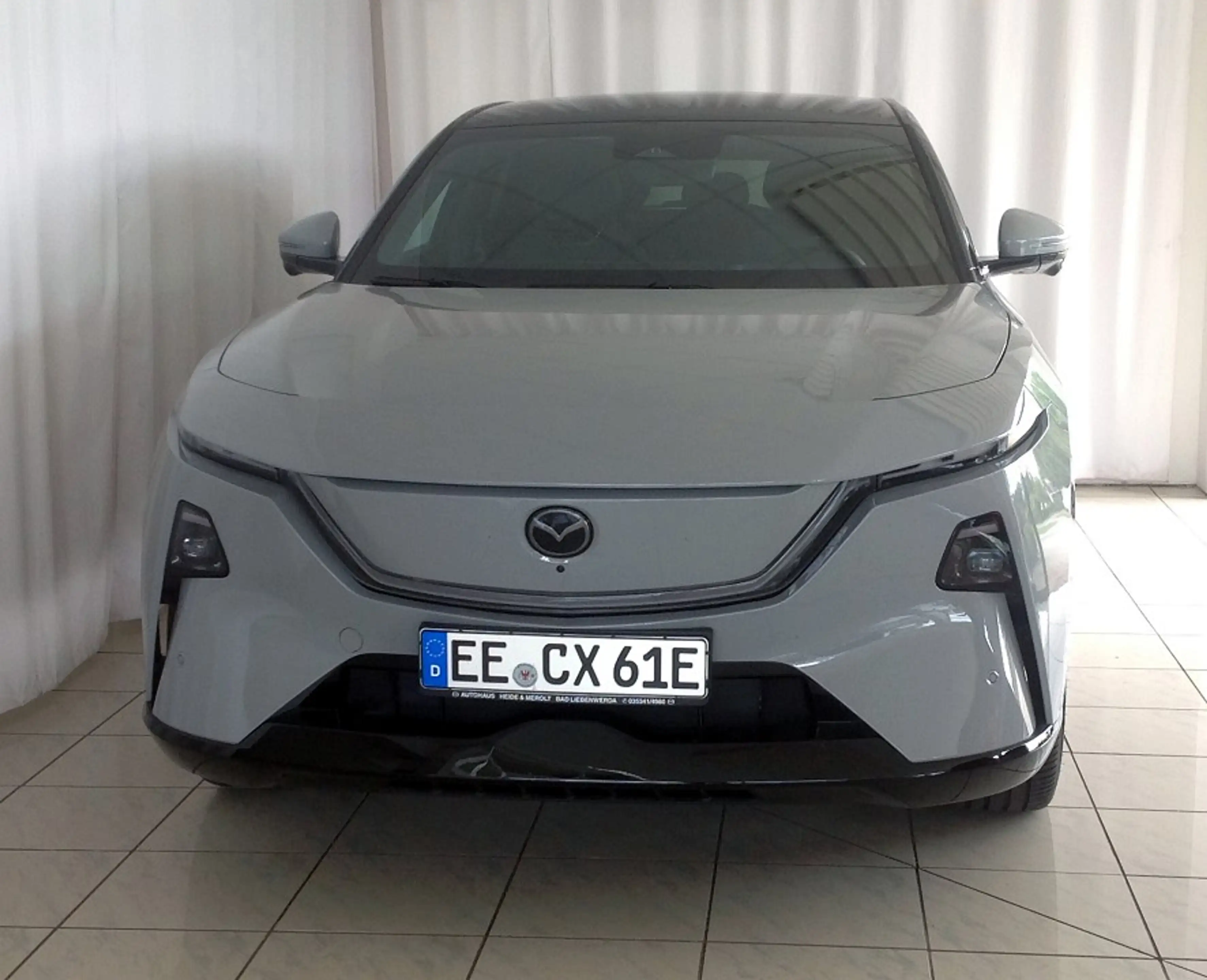 Mazda CX-6e EV 258ps — photo 2