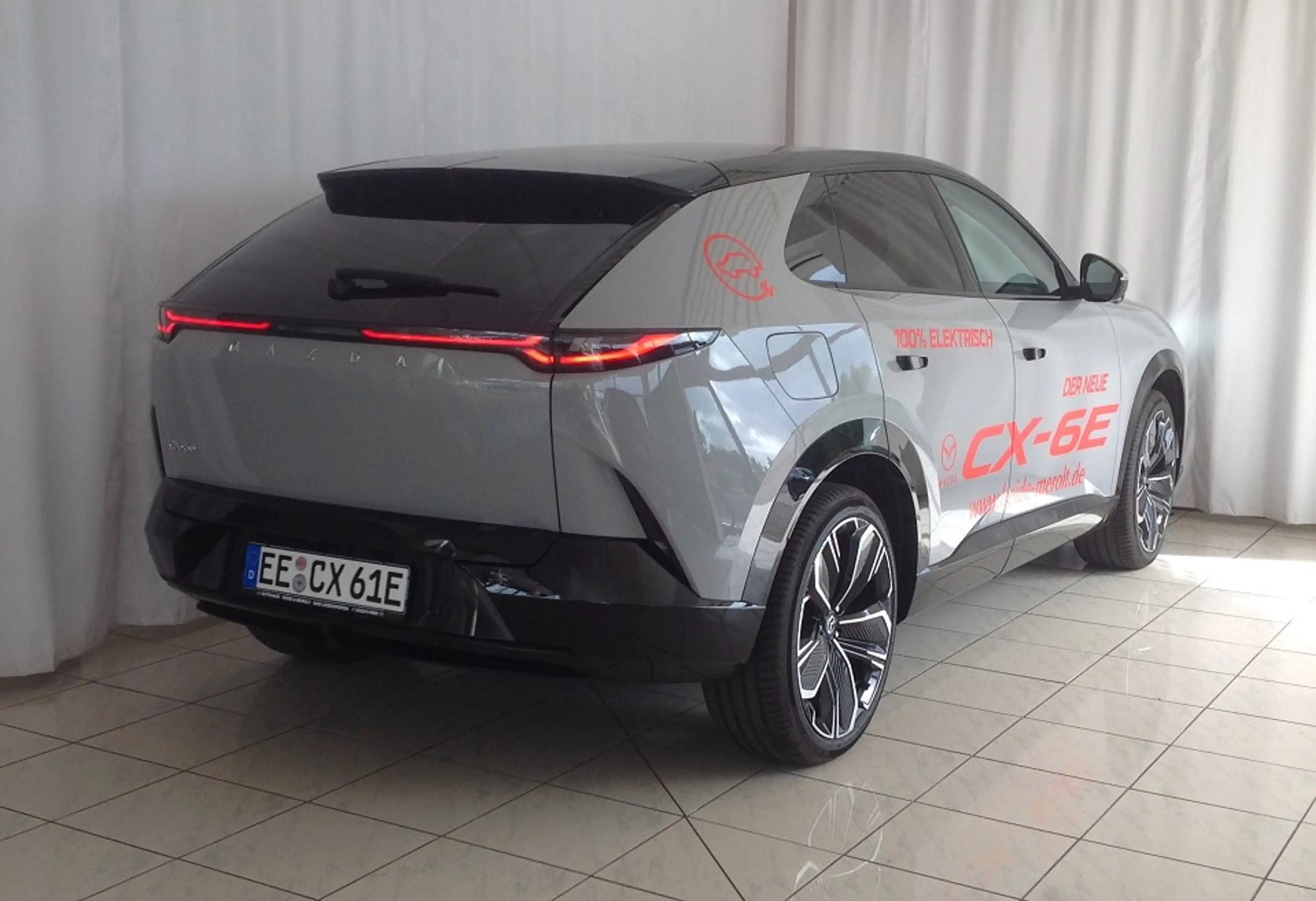 Mazda CX-6e EV 258ps — photo 5