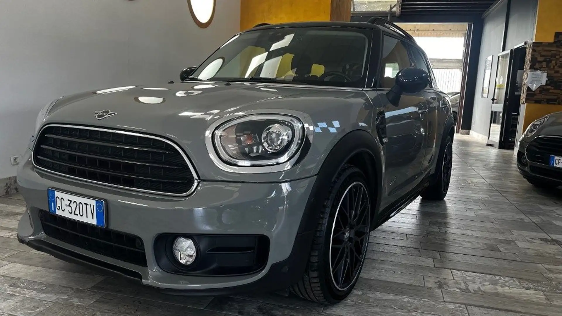 MINI Cooper D Countryman 2.0 Hype ALL4 Grigio - 1