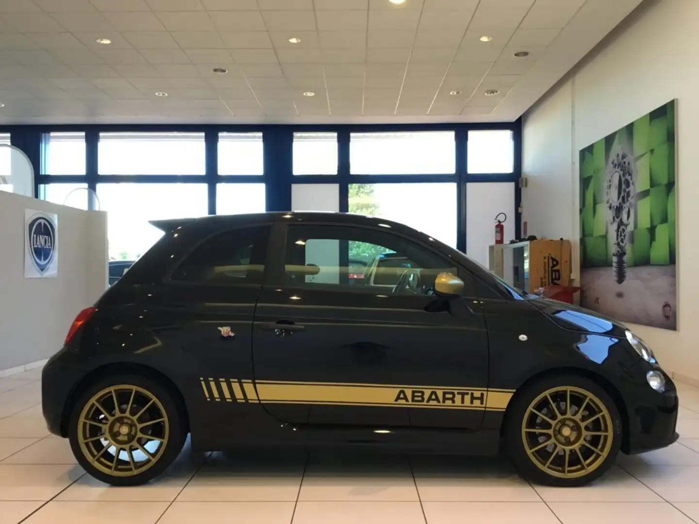 Abarth 595 1.4 Turbo T-Jet 165 CV KIT ESTETICO SCORPIONE ORO Negro - 2