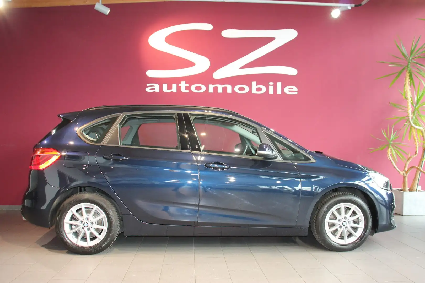 BMW 220 Navi LED AHK Leder Pano Blau - 1