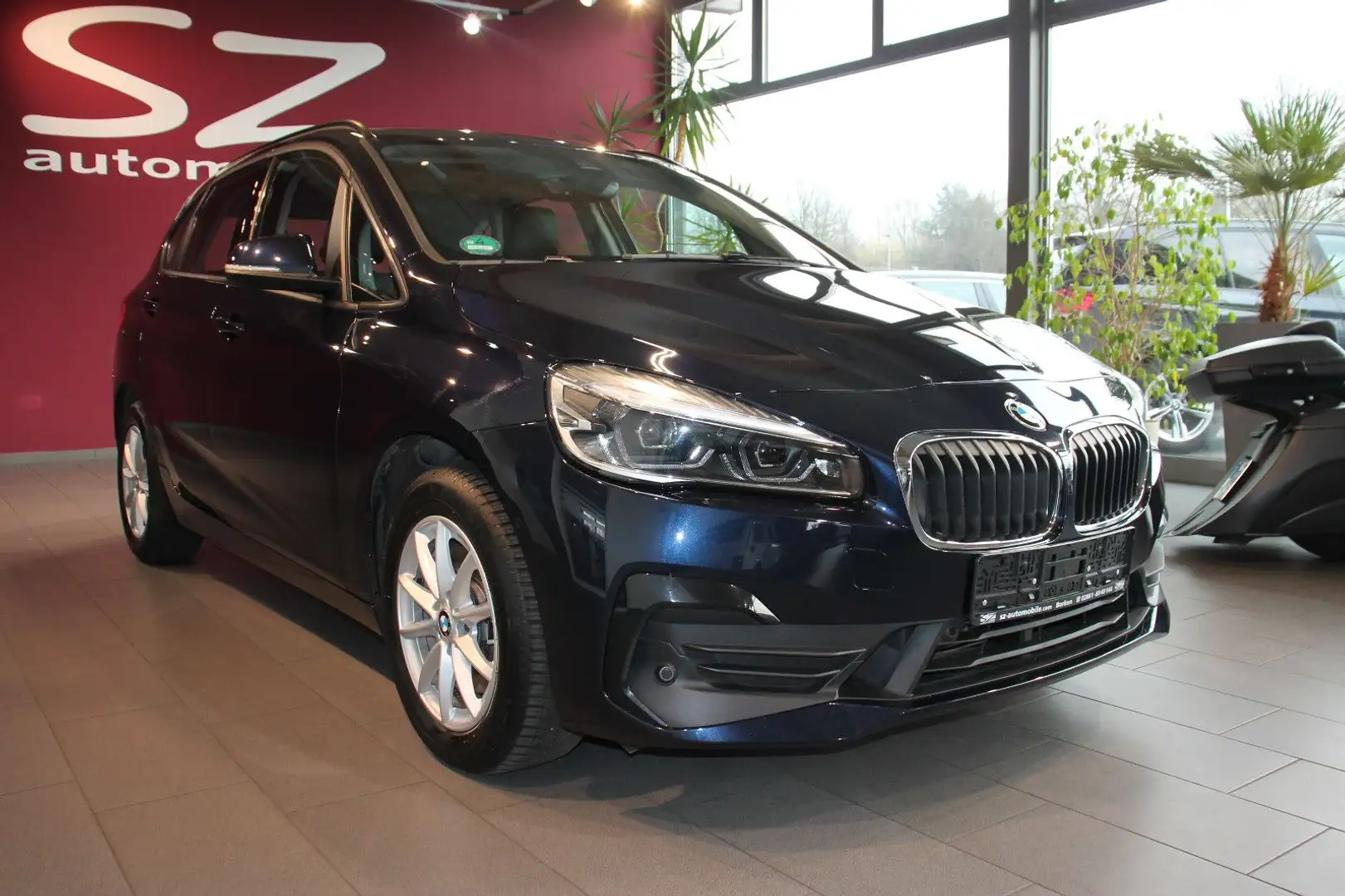 BMW 220 Navi LED AHK Leder Pano Blau - 2