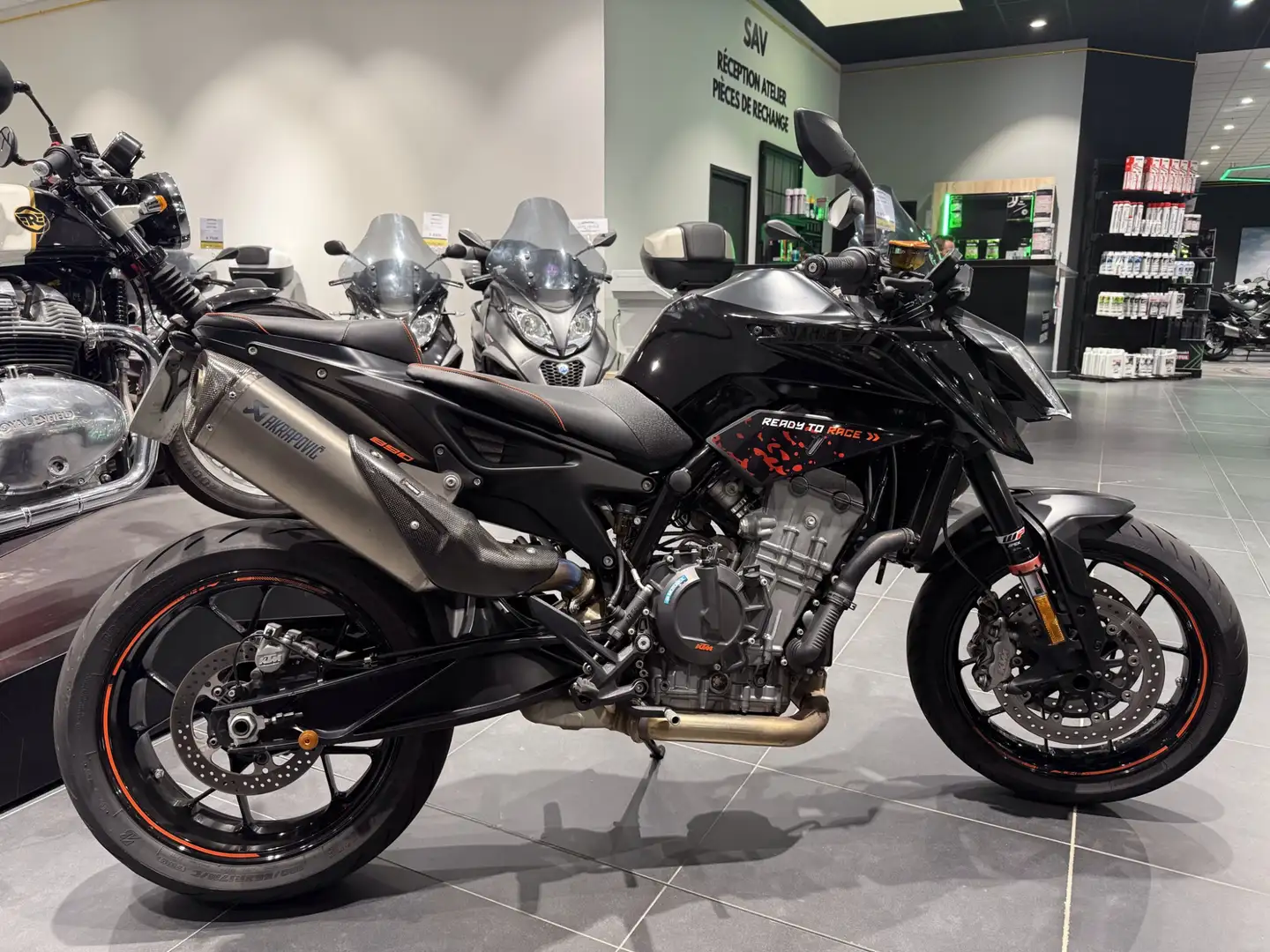 KTM 890 Duke Noir - 2