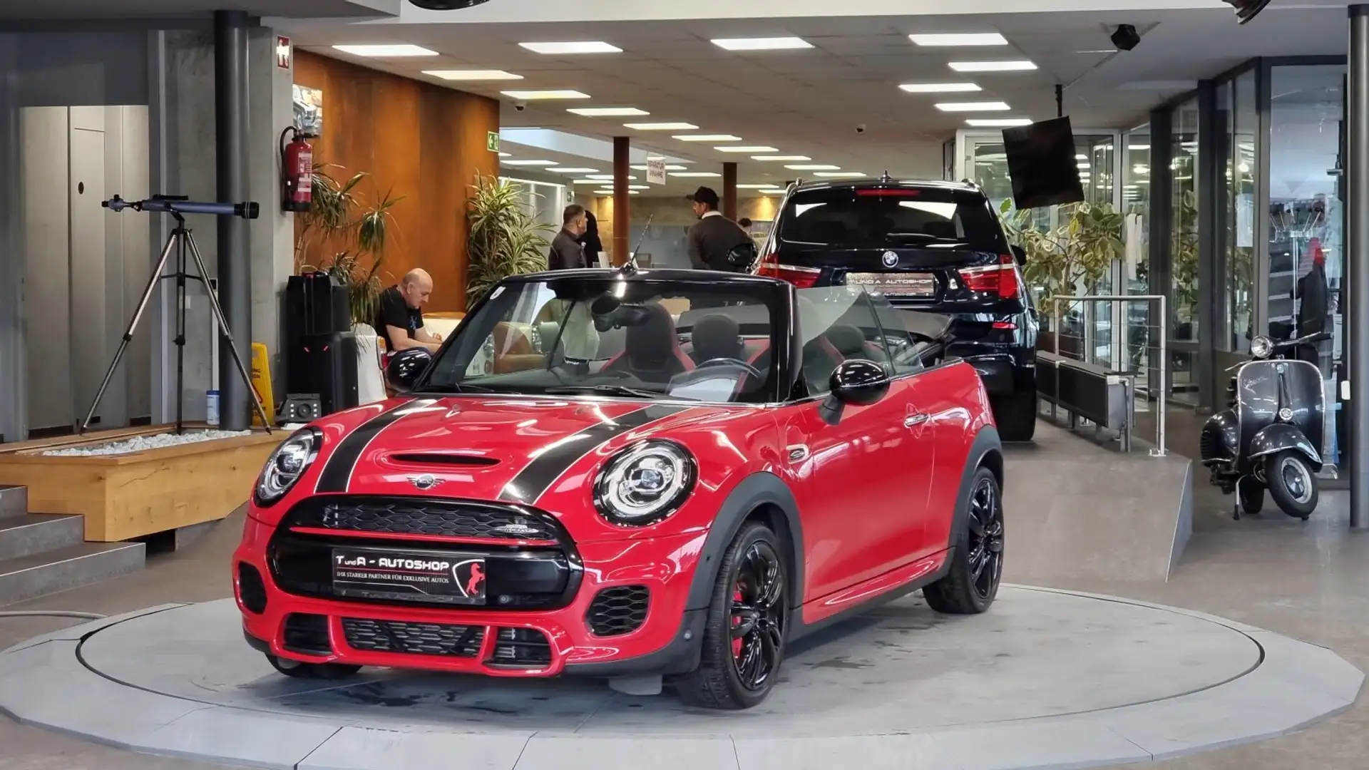 MINI John Cooper Works Cabrio Aut. *Ambiente*Kamera*Navi*H/K* Rot - 1