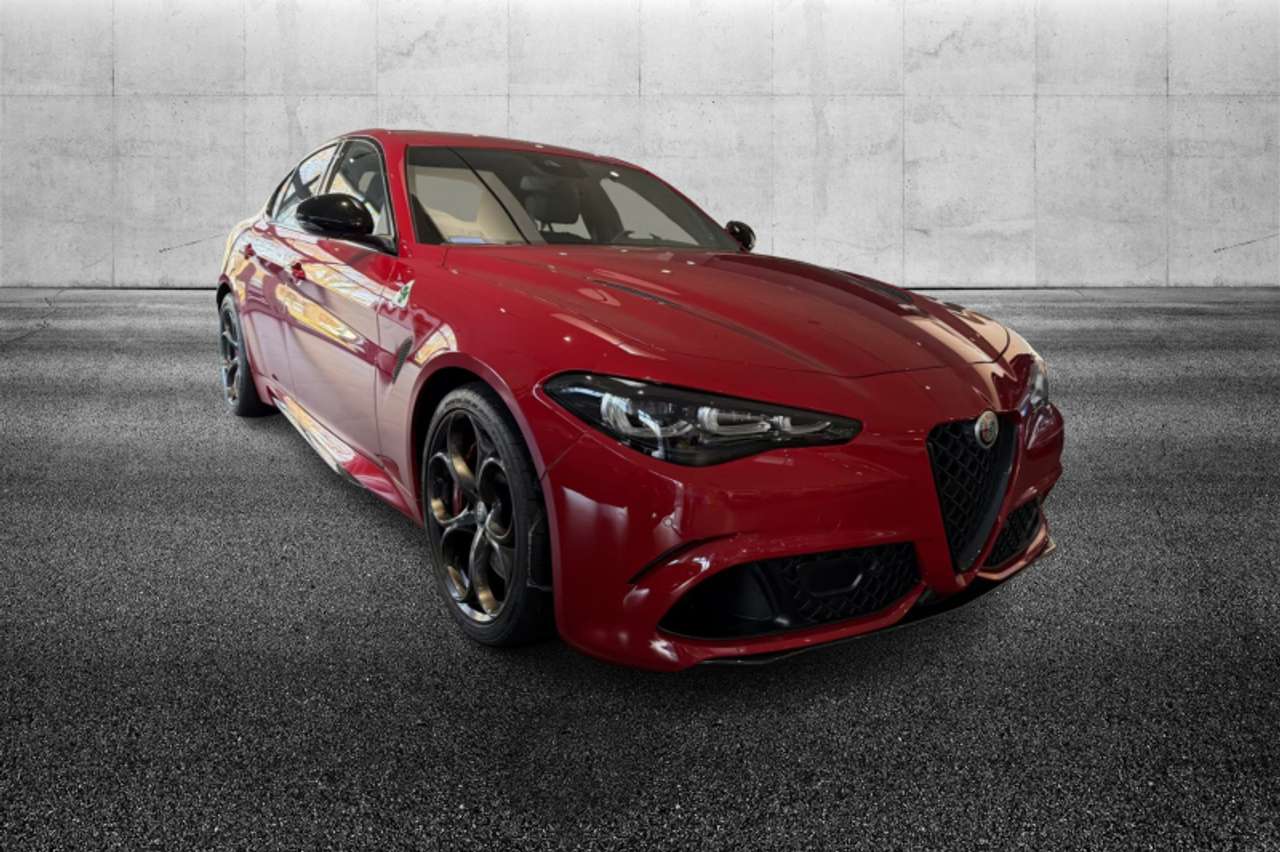 Alfa Romeo Giulia 2.9 T V6 AT8 Quadrifoglio
