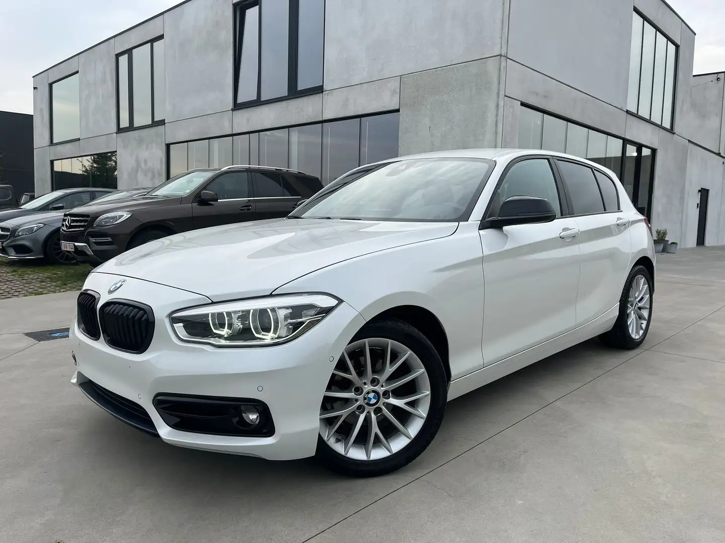 BMW 116 Sportline 2018/87.000KM/LEDER/NAVI/CAMERA/GARANTIE Wit - 1