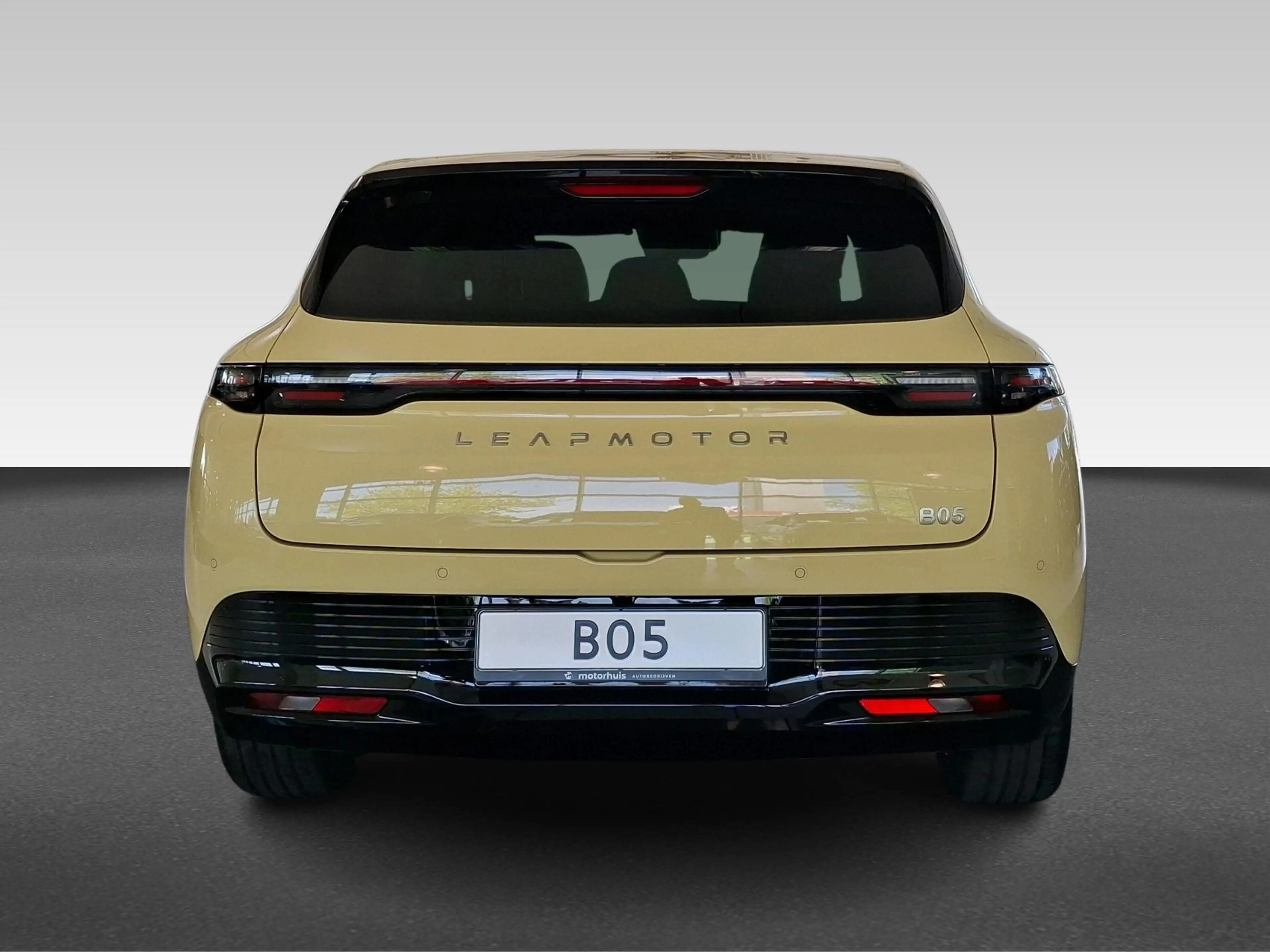 Leapmotor B05 Design Pro Max 67,1kwh Panoramadak | Camera | Appl — photo 10