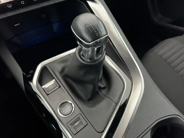 Peugeot 3008 view 13